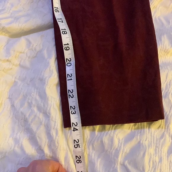 Burgundy, ankle-length dress pants - Picture 6 of 6